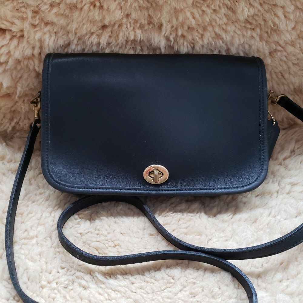 Vintage Coach Bag Purse Pocket Crossbody Black Leather 9755 Made In Turkey